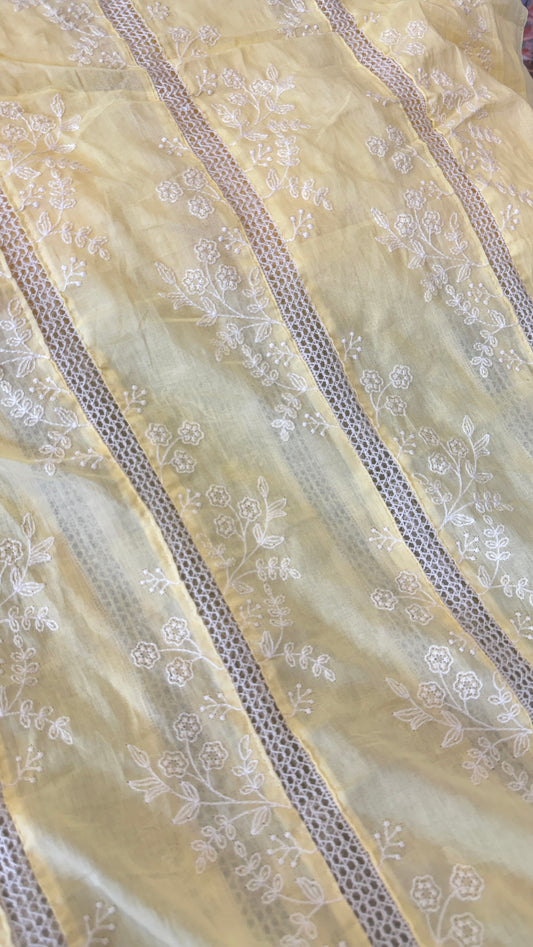 Mulcotton embroidery with crochet lace