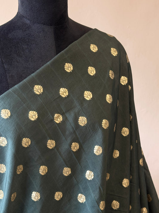 RUSSIAN SILK WITH ZARI BUTTA