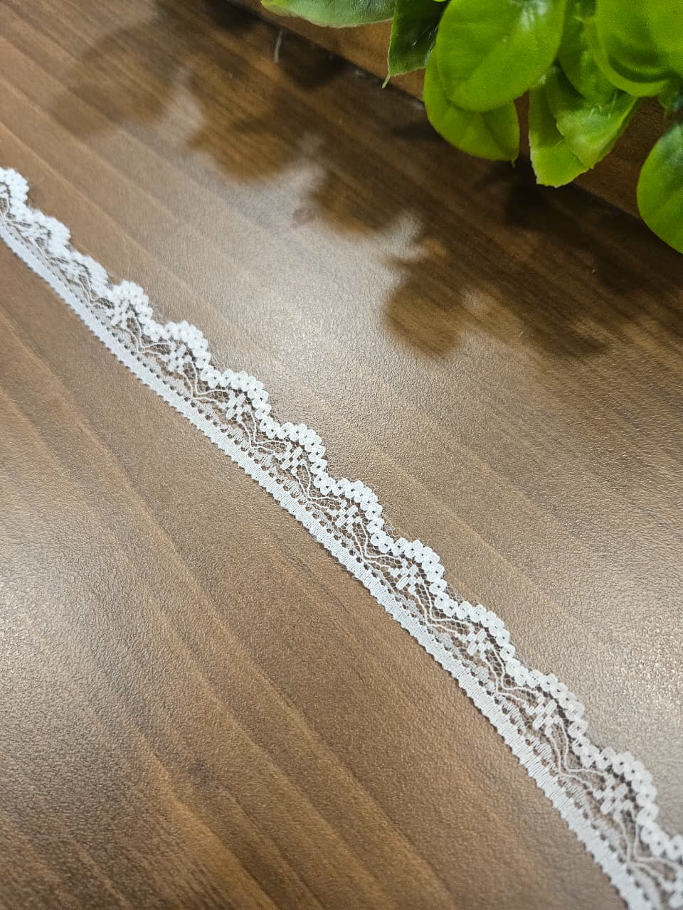 Dyeable chantilly lace white