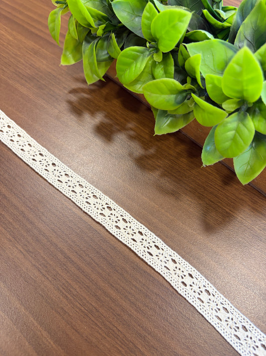 Crochet lace dyeable