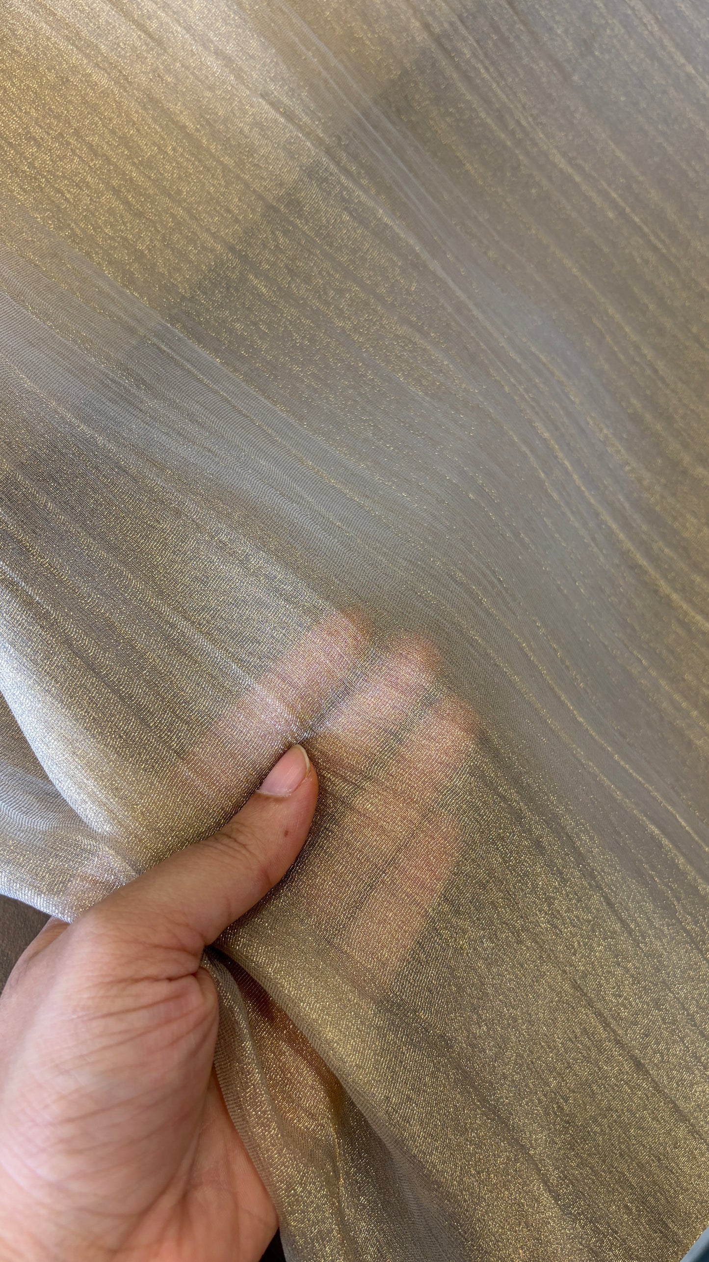 Semi crushed tissue with Daman embroidery