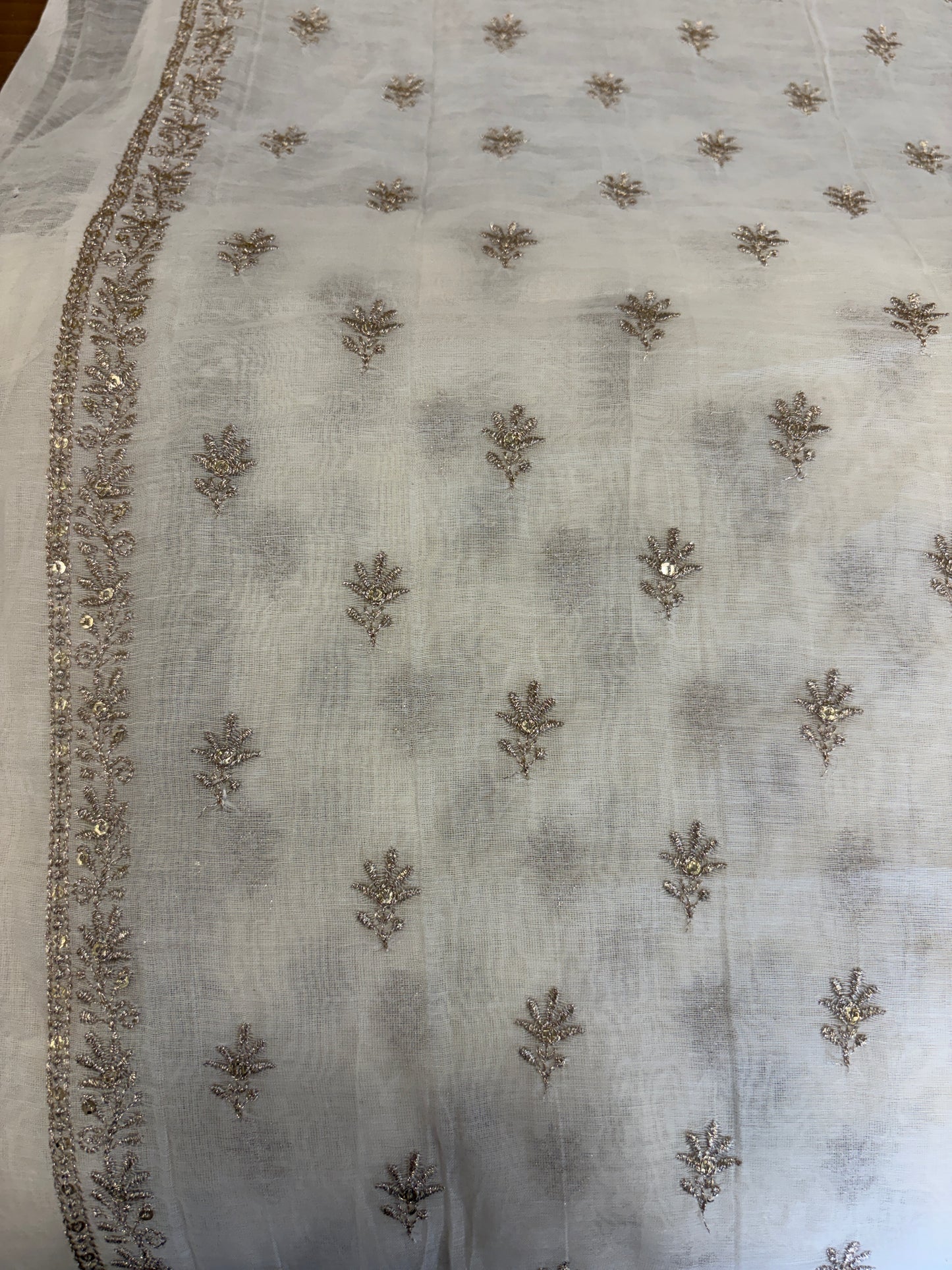 Dyeable Banarasi mulchanderi with border
