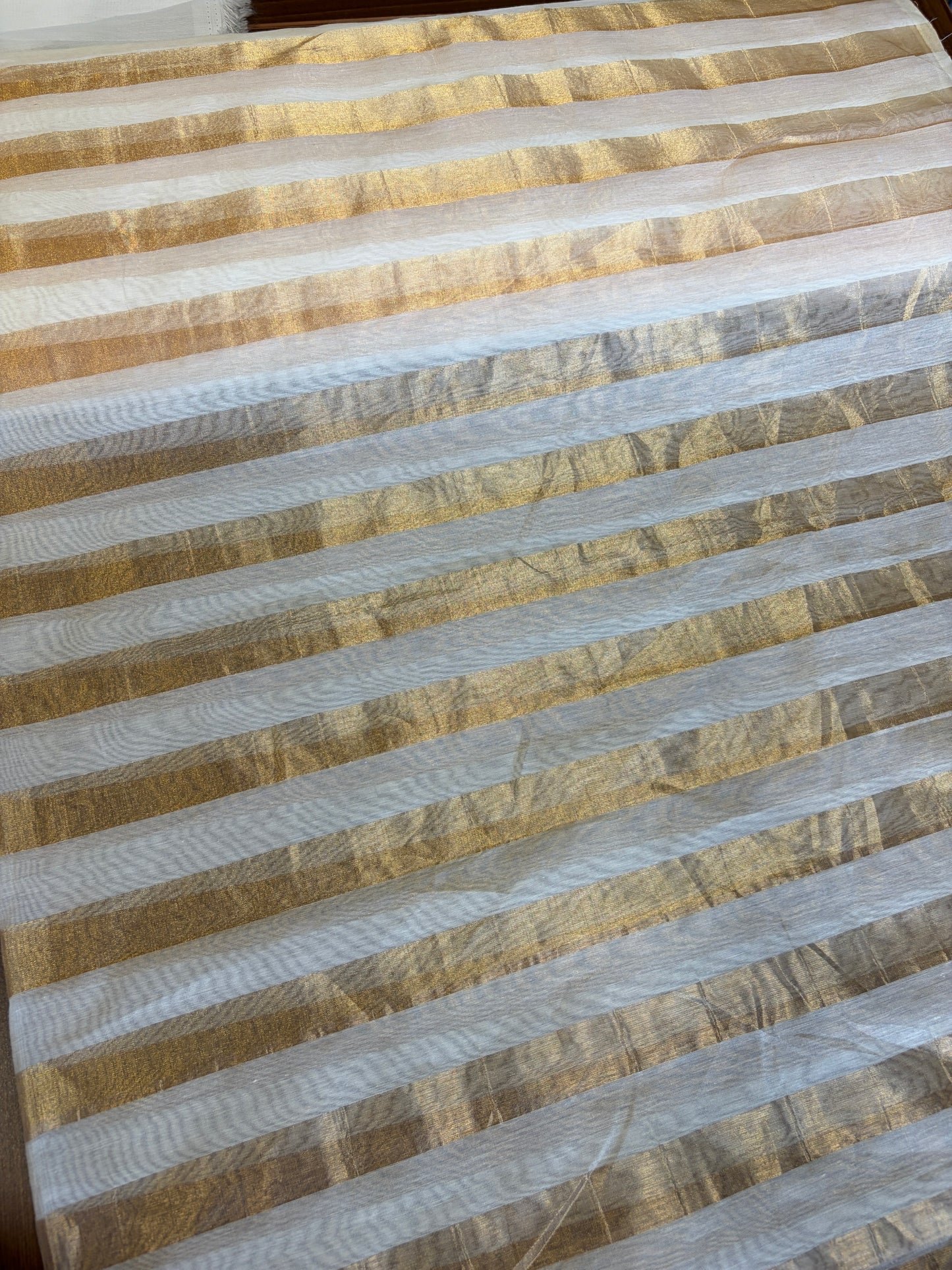 Pure tissue silk stripe