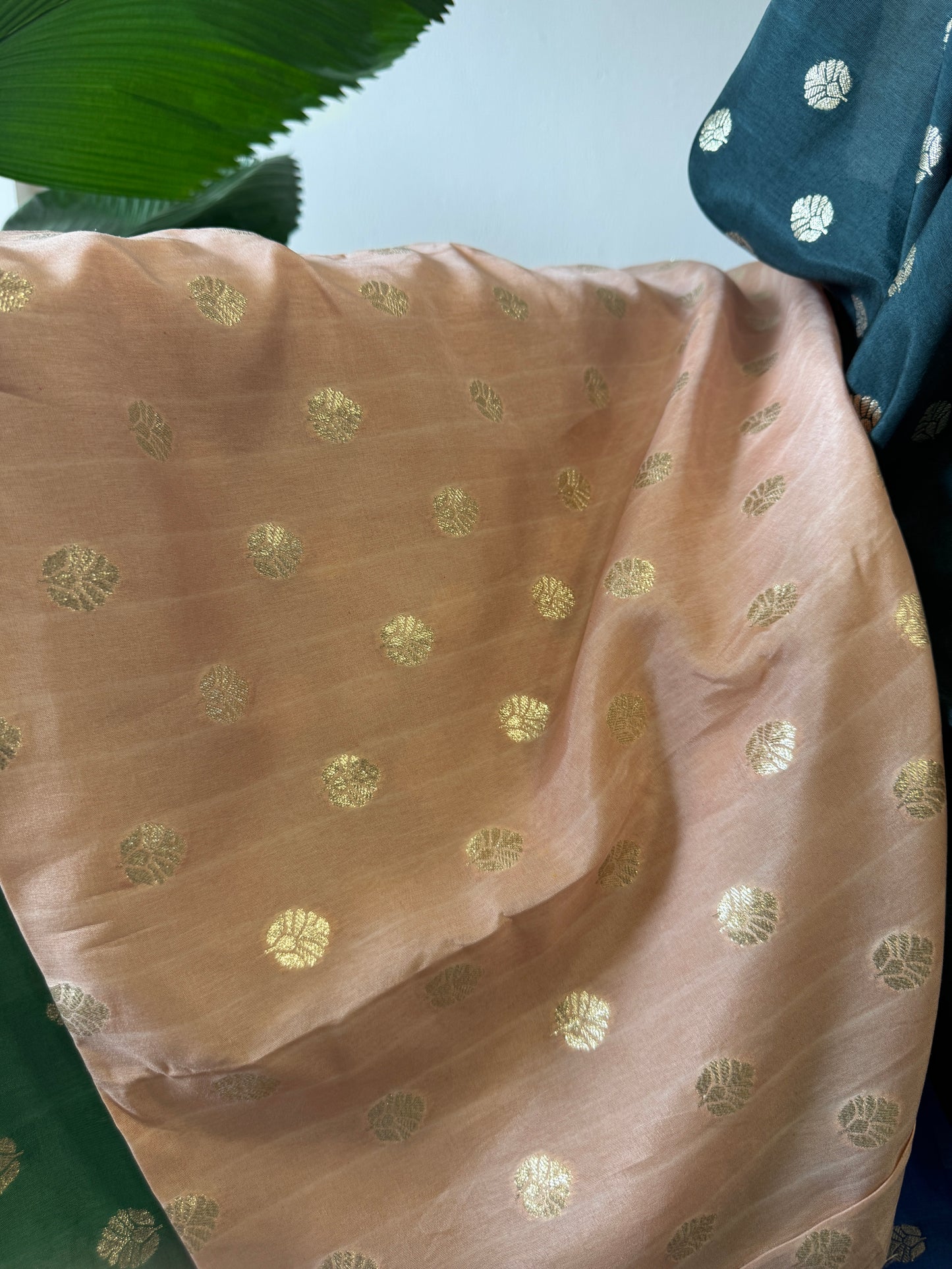 RUSSIAN SILK WITH ZARI BUTTA