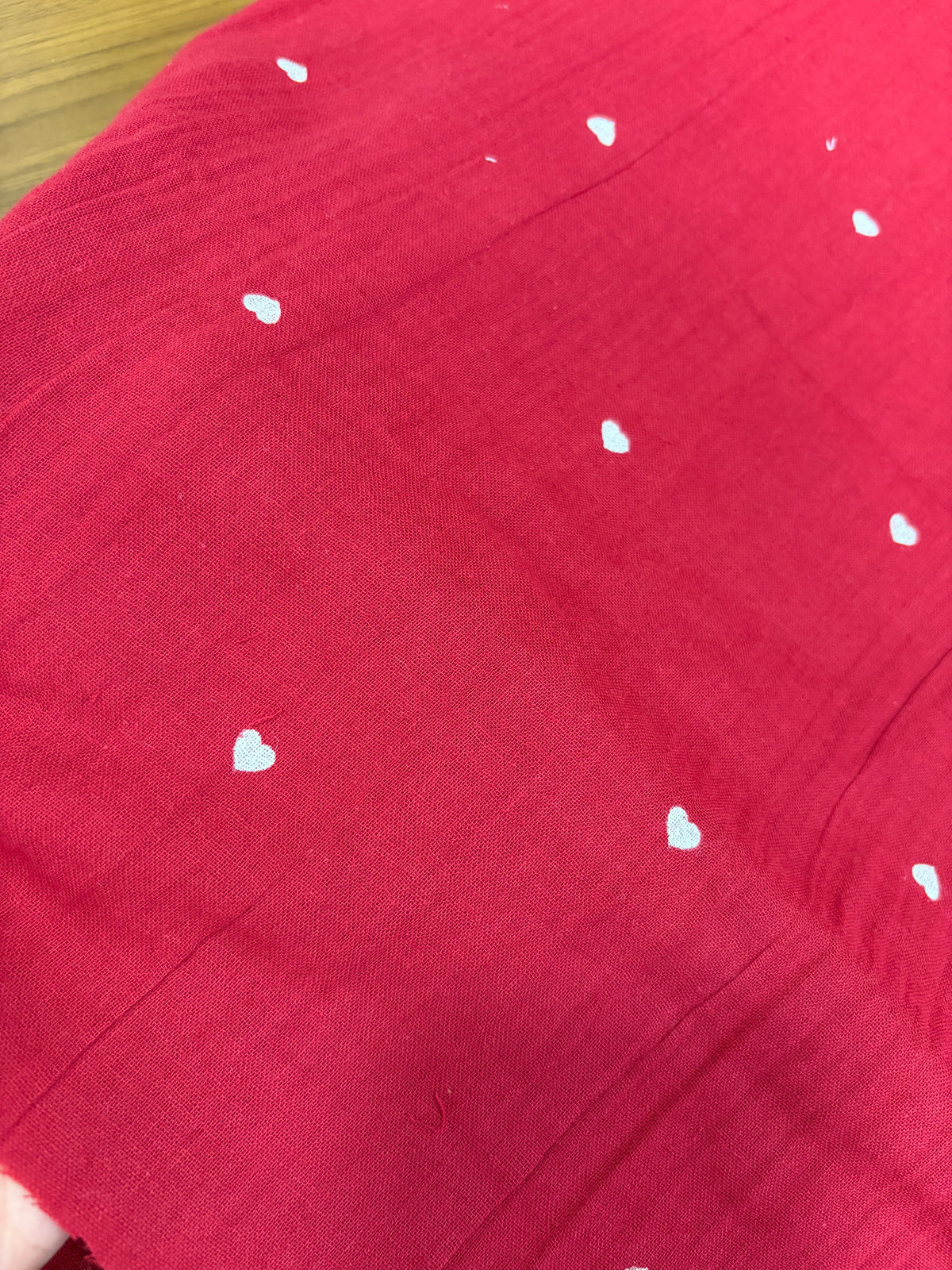 Printed double gauze muslin(Red with white hearts)