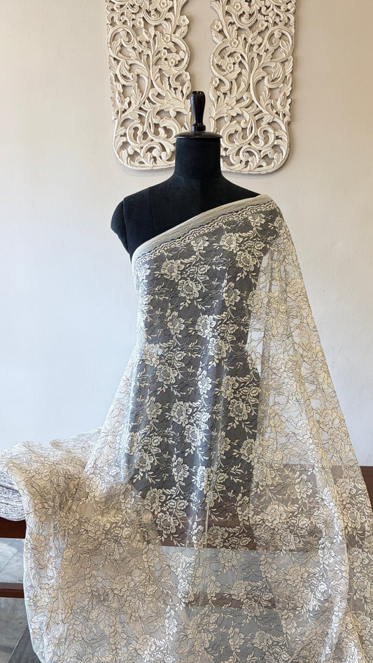 Chantilly fabric(lightest cream)