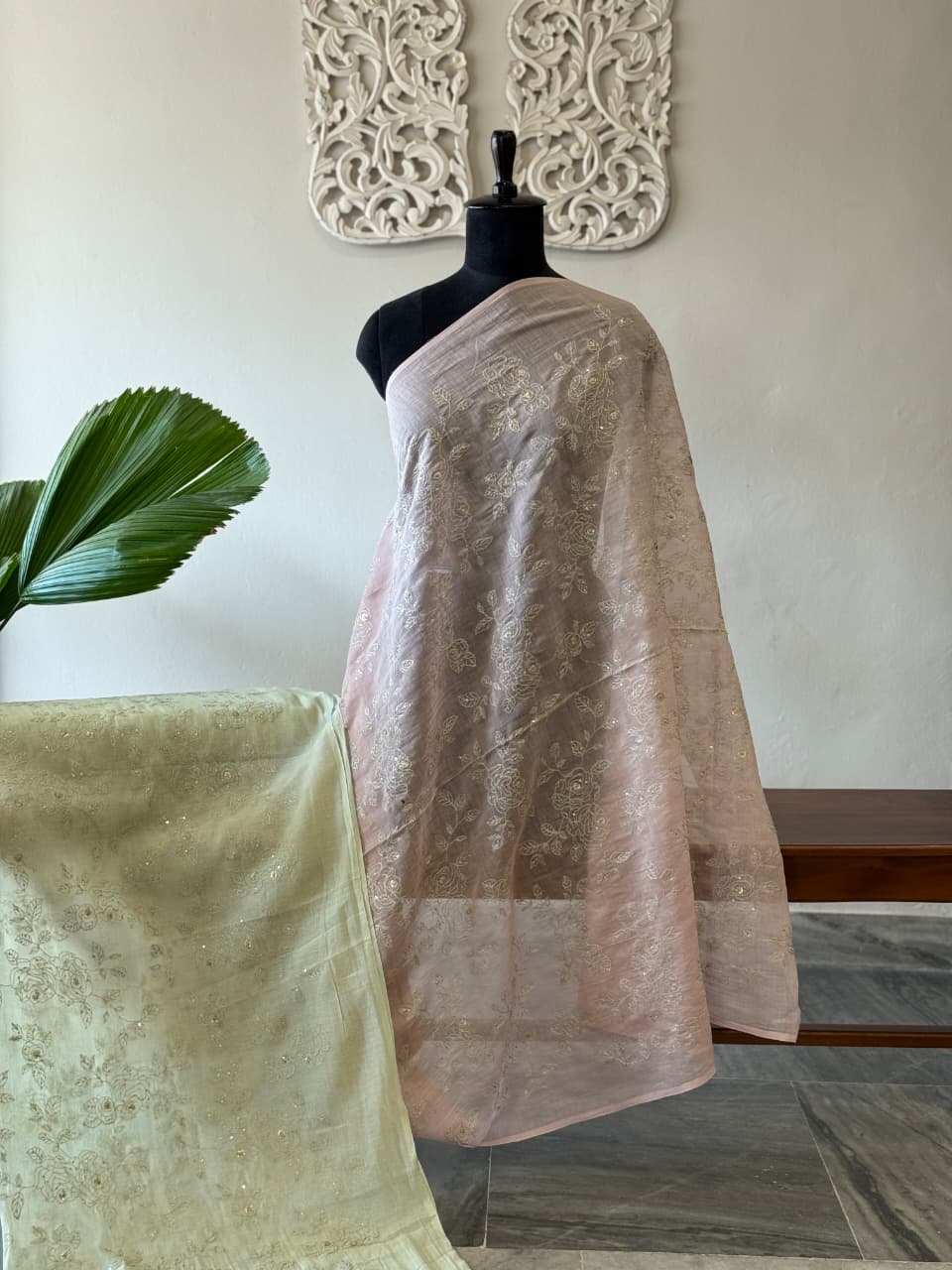 Banarasi mulchanderi embroidery