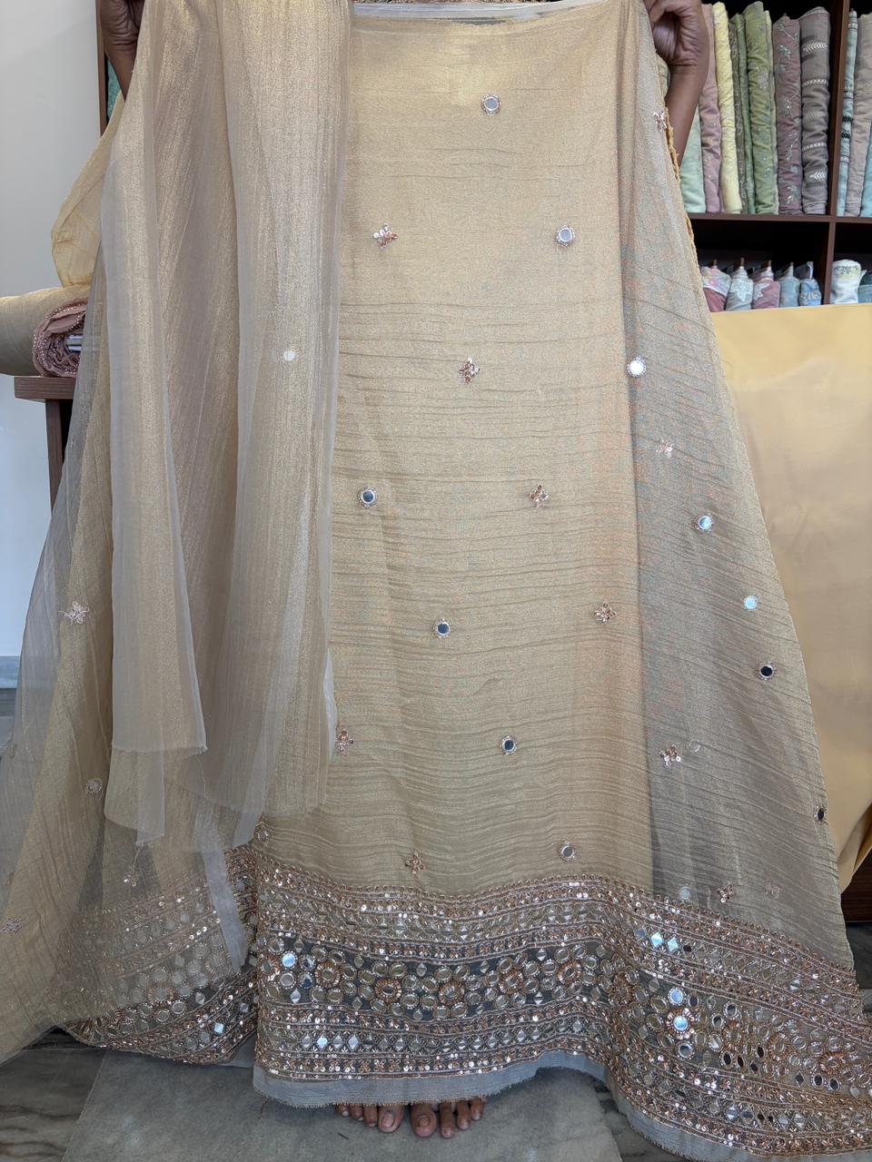 Semi crushed tissue with Daman embroidery